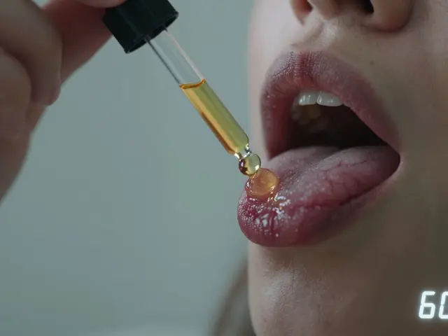 Wie lange sollte ich eine Tinktur im Mund halten?