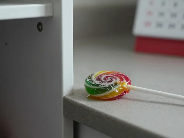 Wie werden Cannabis-Edibles (wie Lollipops) ungenießbar? Anzeichen, Lagerung & Haltbarkeit